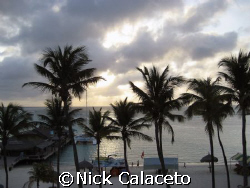 Sunset on the beach
Canon SD600 by Nick Calaceto 